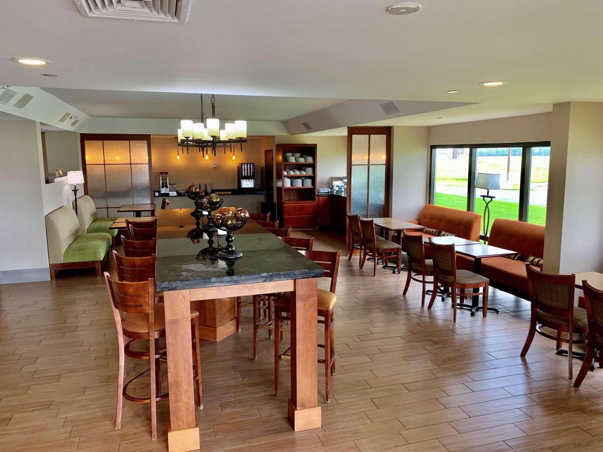 Country Inn & Suites By Radisson, Sandusky South, Oh Milan Buitenkant foto