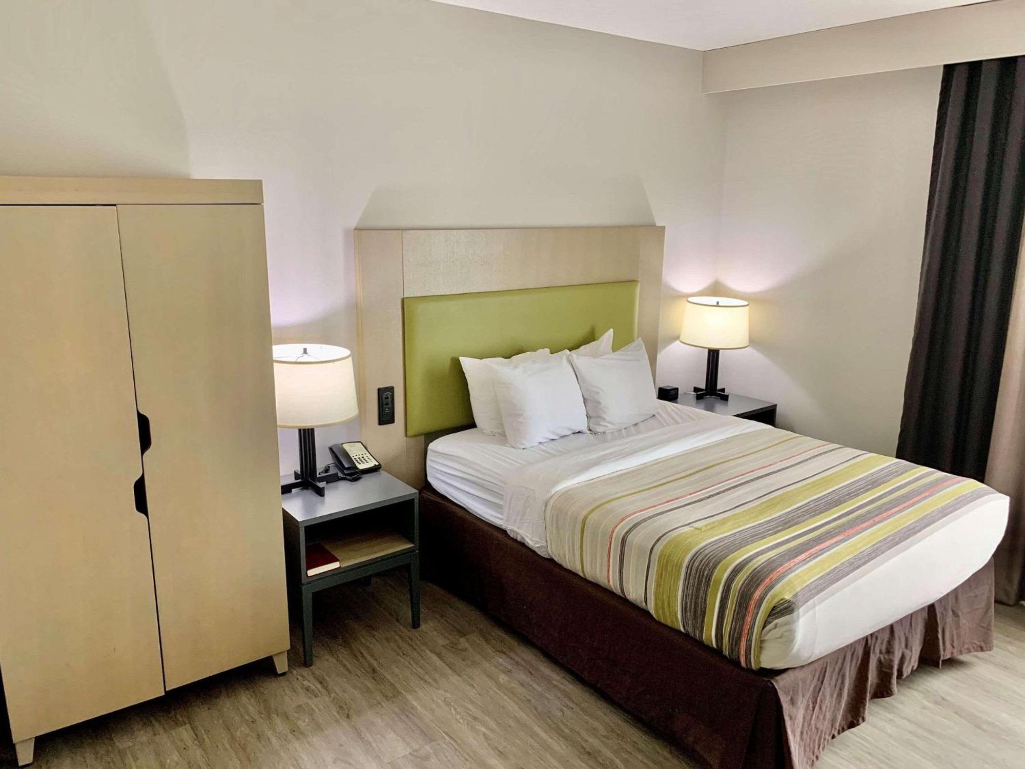 Country Inn & Suites By Radisson, Sandusky South, Oh Milan Buitenkant foto